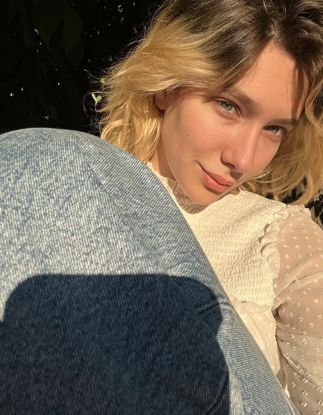 foreverSat sexy actress images