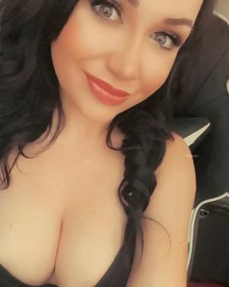 Amelia Jane free star archive