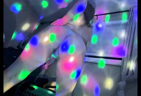 Taylor Dankspit star perfect galleries