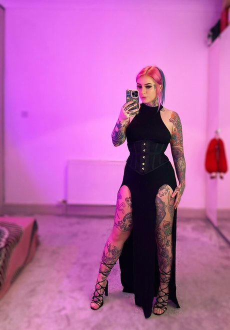 ItsLaika pornstar xxx gallery