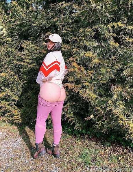 Dragunball sexy pornstar photos