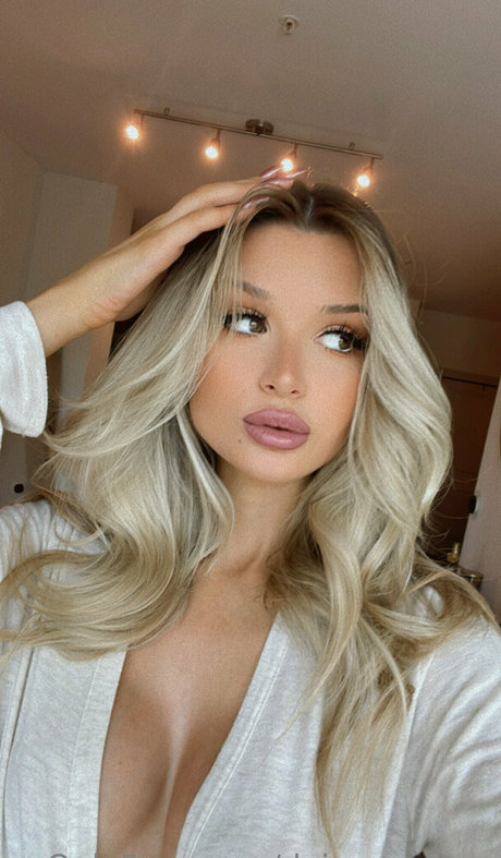 Daisy Mae xxx model galleries