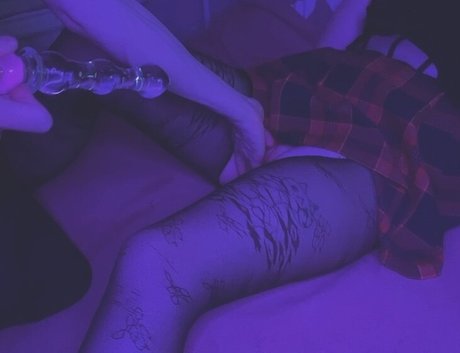 Kkhrisya sexy star gallery