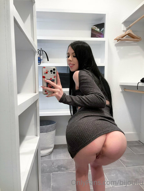 bijouilu model nude image