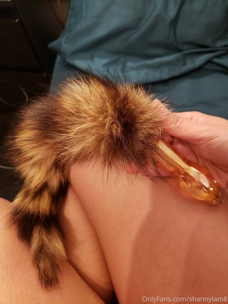 Shanny Lam model nude pics