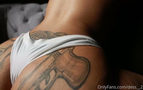 Dess__2 star nudes gallery