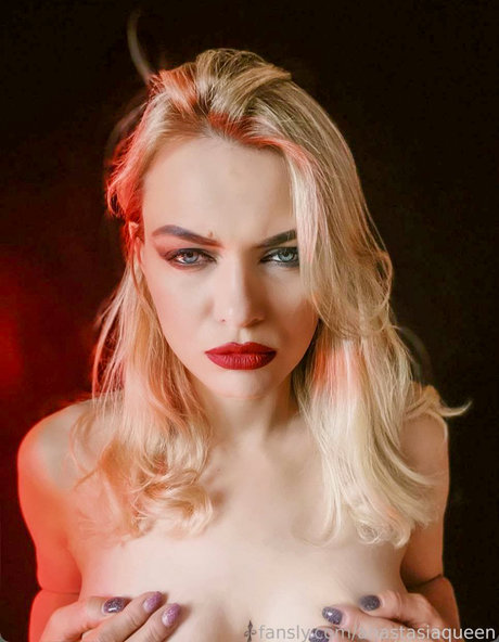 Anastasyia Zaharova art star pic