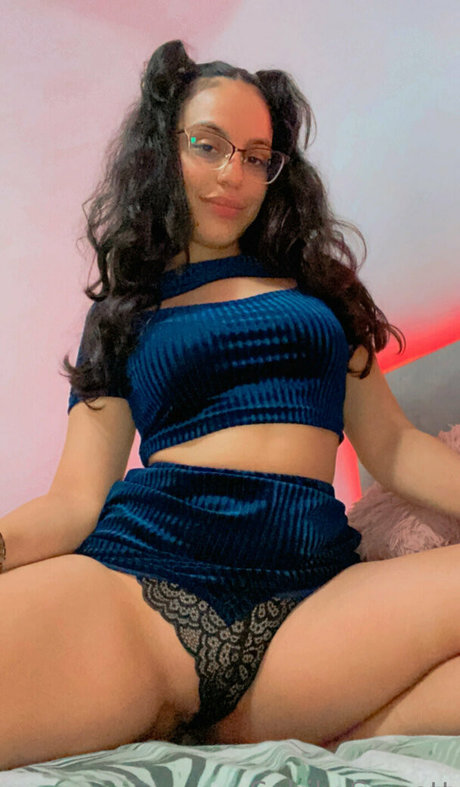 Sahily sweett high quality actress pic