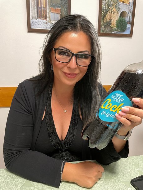 Desyra Noir sexy actress photos