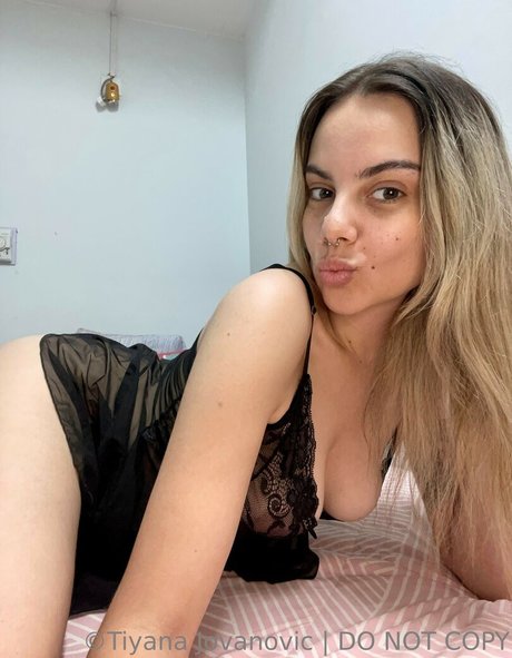 Tiyana Jovovich perfect model photos