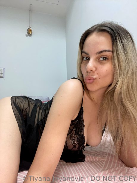 Tiyana Jovovich pornographic model image