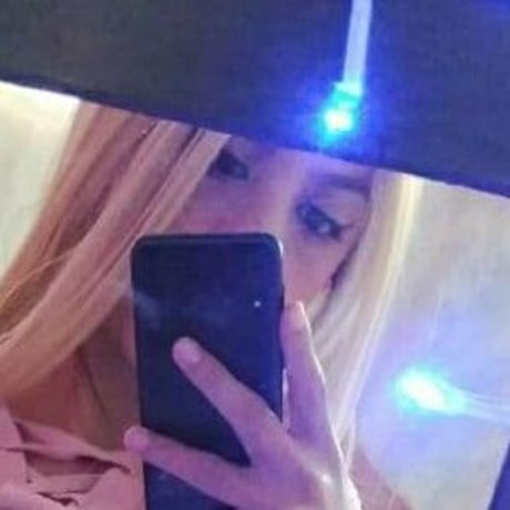 kristinadixon model nude photo