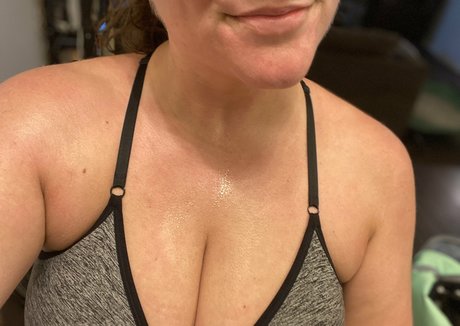 Datbootytho954 model beautiful pictures