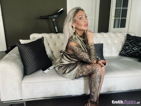 Tina2212 nude star picture