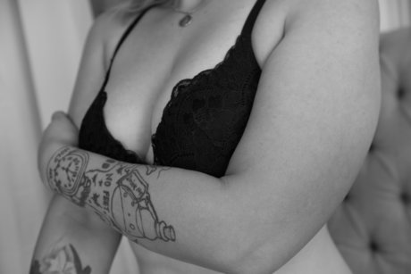 Nita Frey sexy model photo