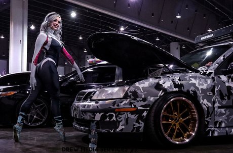 UrEbabe adult actress photo