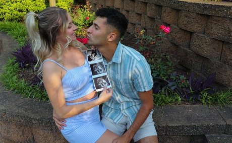 pregnant milf onlyfans art naked galleries