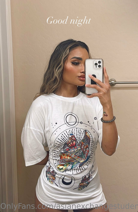 Newbie Asian Profile pic