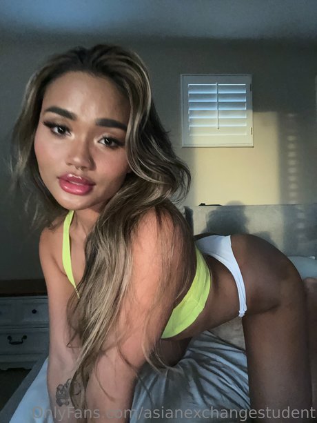 Newbie Asian xxx pornstar picture