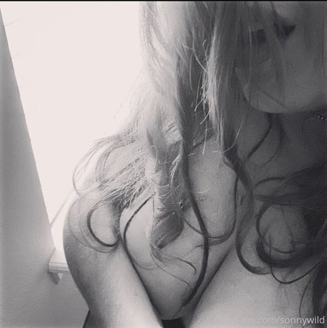 Sonny Wild pornstar hot archive