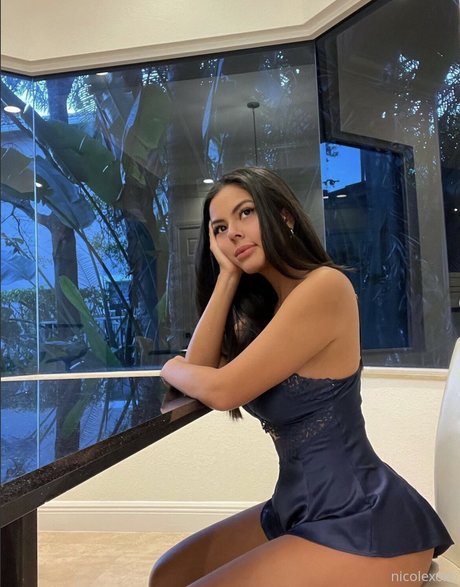 Nicole Borda top actress images