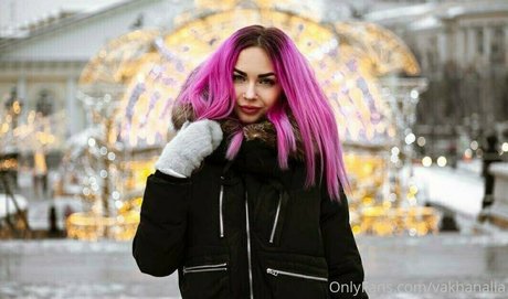 Vakhanalia hot model images