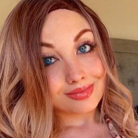 erineevee pornstar pretty gallery