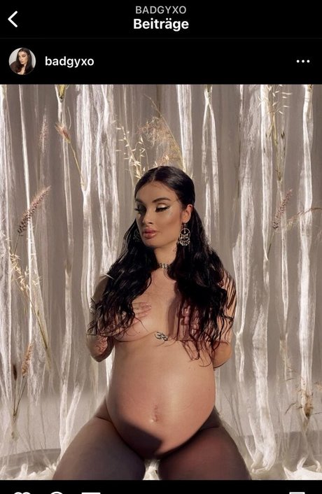 Badgybaby nudes star photo
