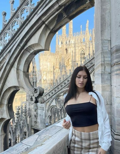 Valentina Guide pretty pornstar pictures