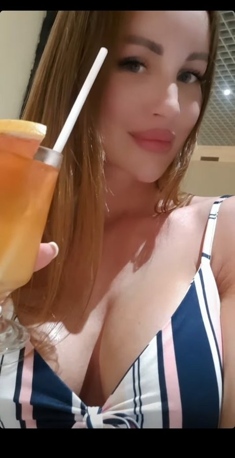 Alexa Broekere model pretty archive