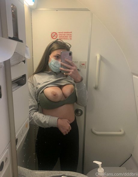 dddbri naked pornstar photos