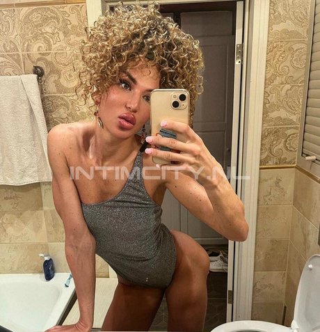 Lina Akindele model exclusive picture