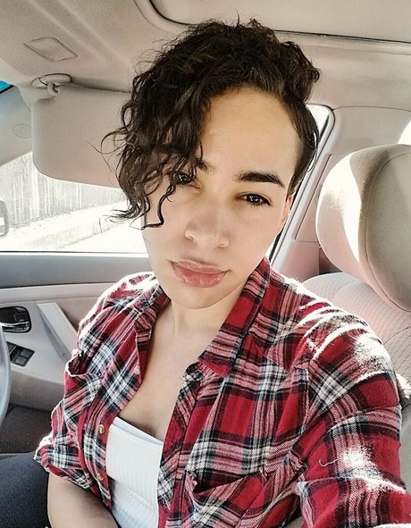 Persephiroth star nude photos