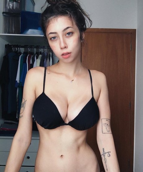 Trizpac nude pornstar galleries