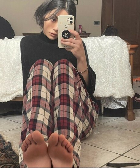 HottieBunny nude model pic