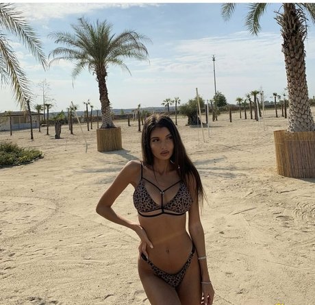 Adriannalinnaa model porn images