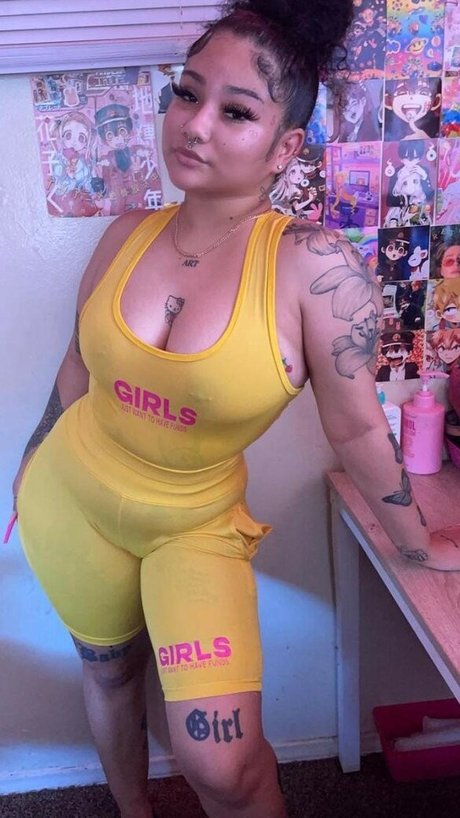 Mariahj star hot pic