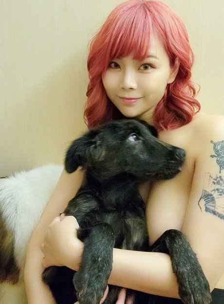 tw901173 pretty model images