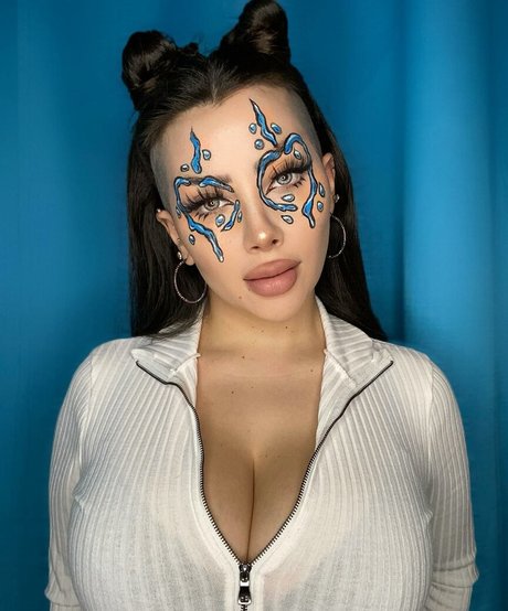 Vaimonroe beautiful pornstar pics