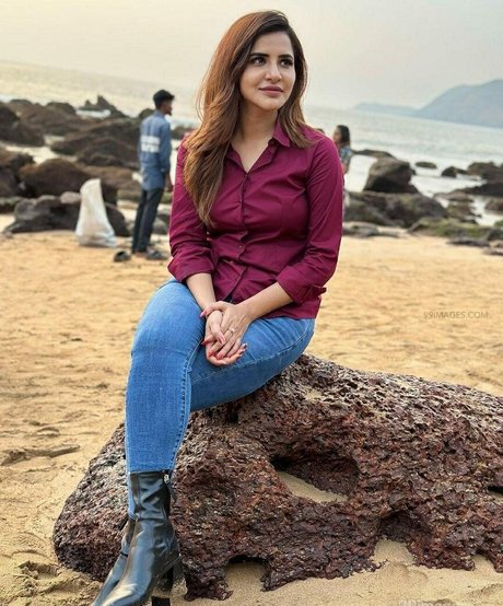 Ashu Reddy beautiful star gallery