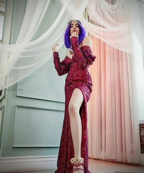 Adah Sharma model nice picture