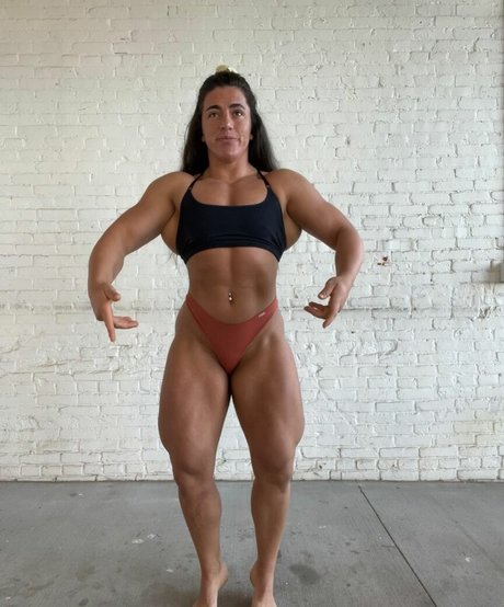 Hunter Henderson pornstar pretty pics