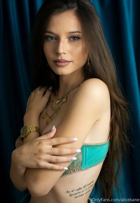 isia slay pornographic star pic