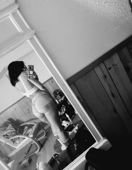 cute babe onlyfans sex photo