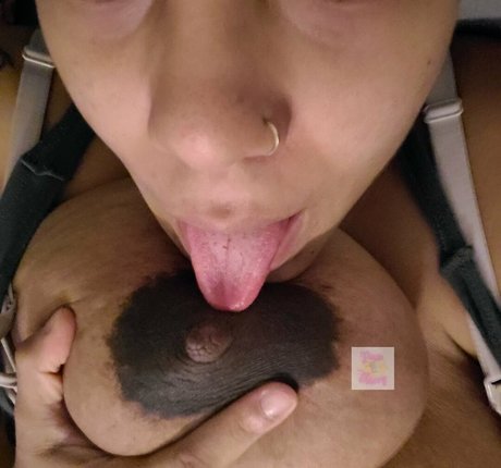 Pixie thiccy hd model photos