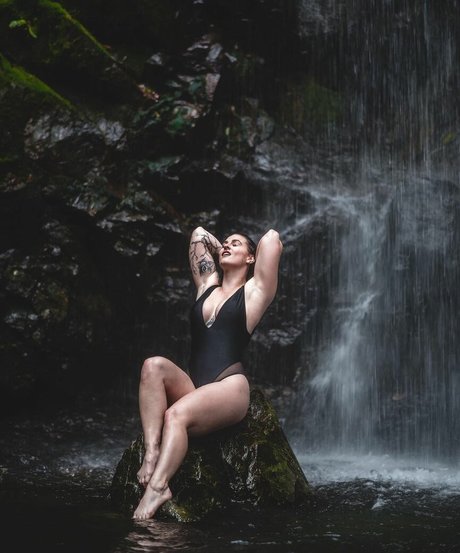 Nerdypeachbabe star hot galleries