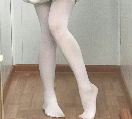 lisaSweetBi model naked photo