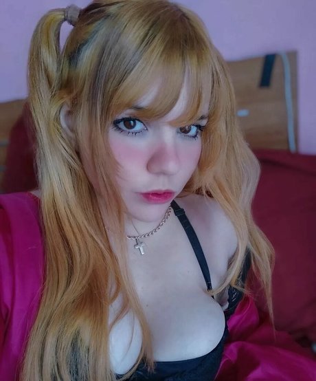 sarahlis miau hot pornstar photos