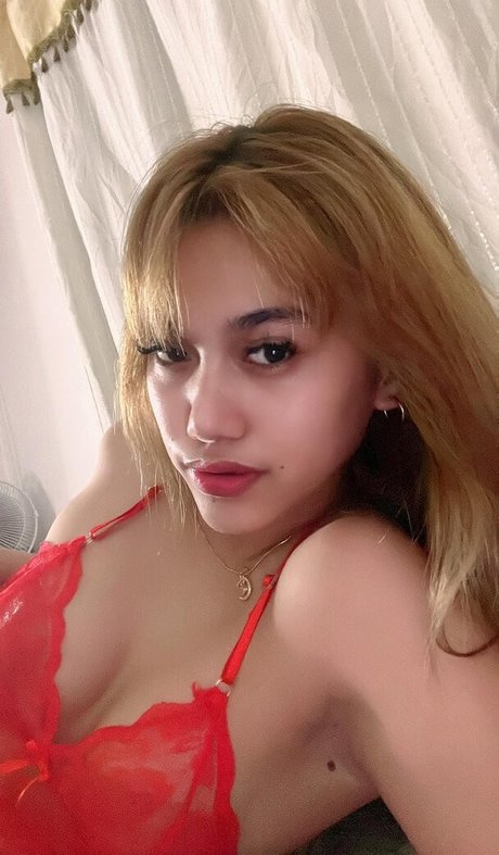 Denise Ryll Mana a exclusive star pictures