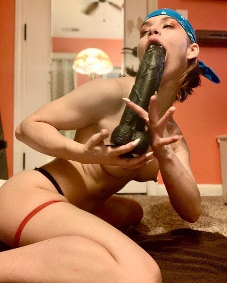 Roanoak pornstar beautiful photos